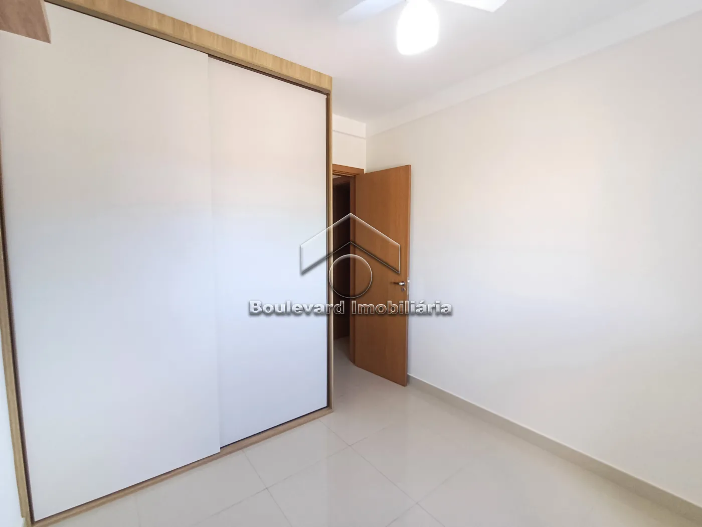Quarto 01 Alugar Apartamento / Padrão em Ribeirão Preto R$ 4.000,00 - Foto 11