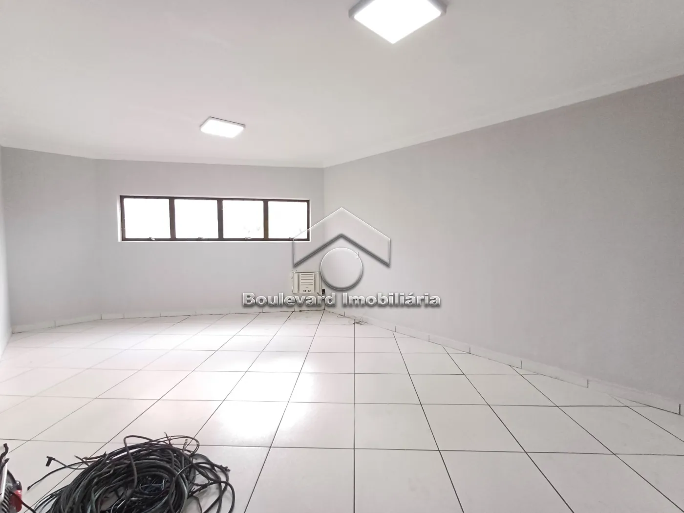 Sala Alugar Comercial / Sala em Ribeirão Preto R$ 775,00 - Foto 1