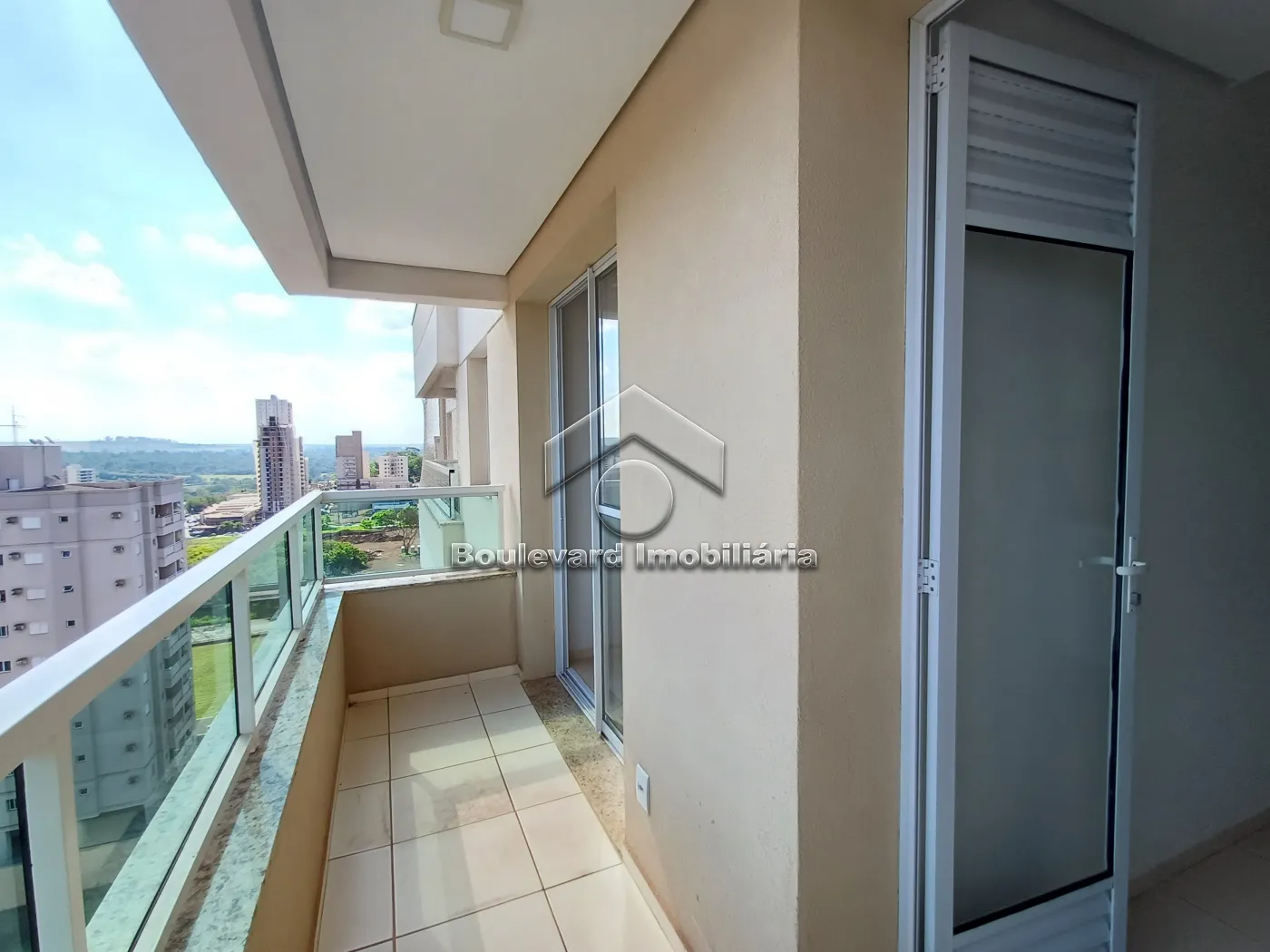 Alugar Apartamento / Padrão em Ribeirão Preto R$ 2.175,00 - Foto 2