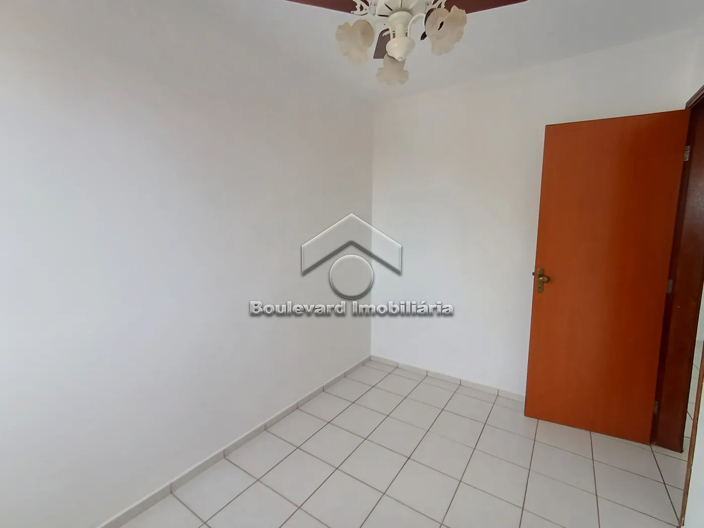 Alugar Apartamento / Padrão em Ribeirão Preto R$ 1.050,00 - Foto 8