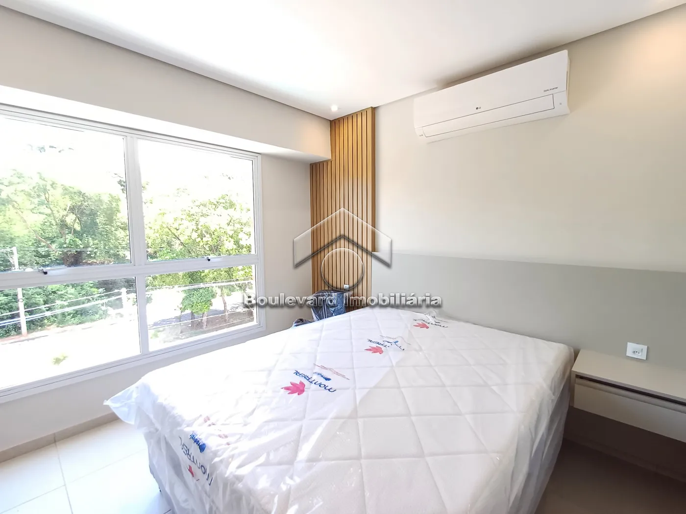 Suíte Alugar Apartamento / Padrão em Ribeirão Preto R$ 1.800,00 - Foto 1