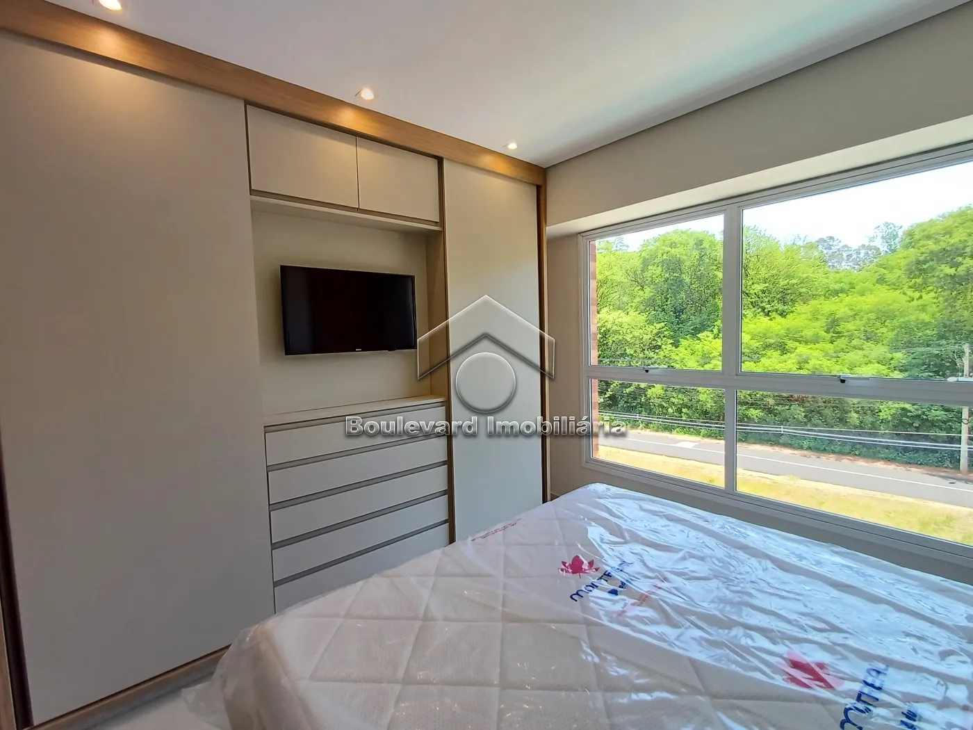 Alugar Apartamento / Padrão em Ribeirão Preto R$ 1.800,00 - Foto 4