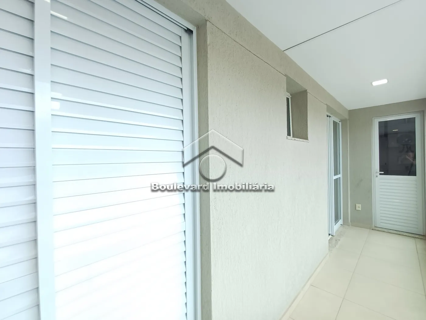 Sacada Alugar Apartamento / Padrão em Ribeirão Preto R$ 2.800,00 - Foto 4