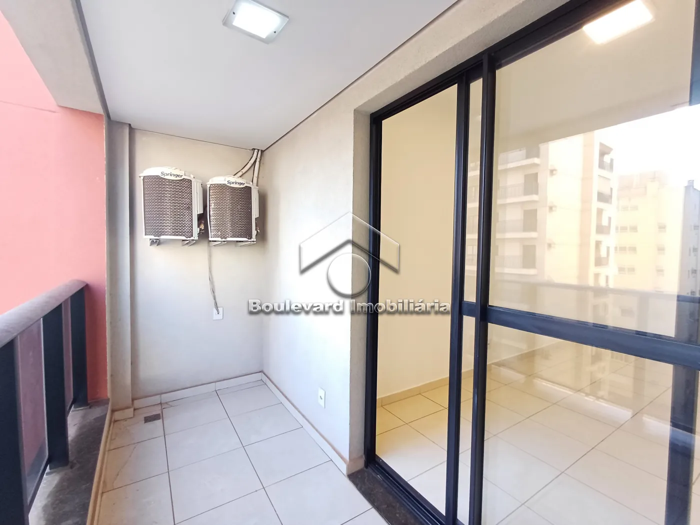 Sacada Alugar Apartamento / Padrão em Ribeirão Preto R$ 1.700,00 - Foto 2