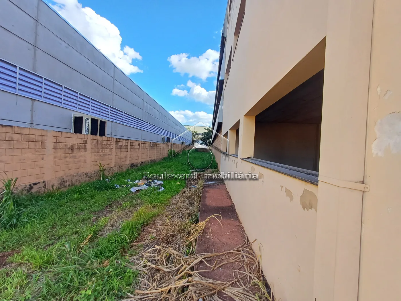 Corredor de acesso Alugar Comercial / Galpão em Cravinhos R$ 30.000,00 - Foto 37