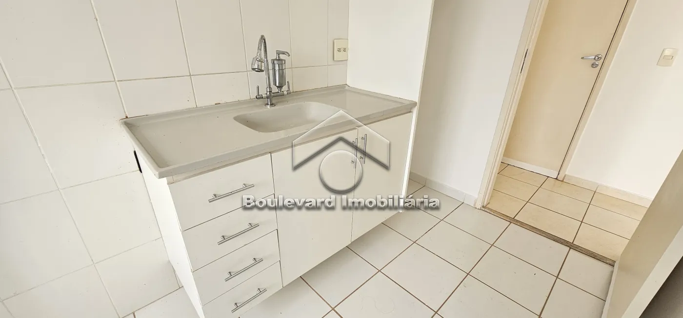 Cozinha Alugar Apartamento / Padrão em Ribeirão Preto R$ 2.100,00 - Foto 23