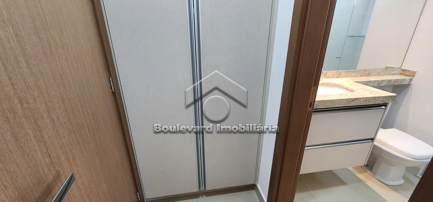 Roupeiro da suíte Alugar Apartamento / Padrão em Ribeirão Preto R$ 3.700,00 - Foto 18