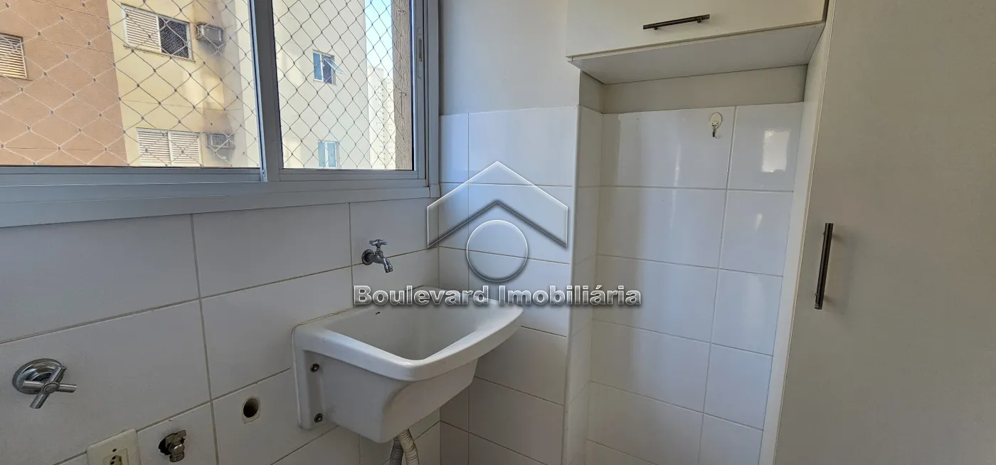 Área de serviço Alugar Apartamento / Padrão em Ribeirão Preto R$ 1.800,00 - Foto 21