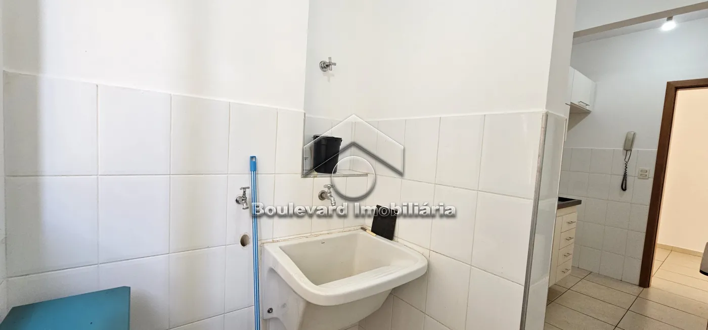 Área de serviço Alugar Apartamento / Padrão em Ribeirão Preto R$ 2.200,00 - Foto 28