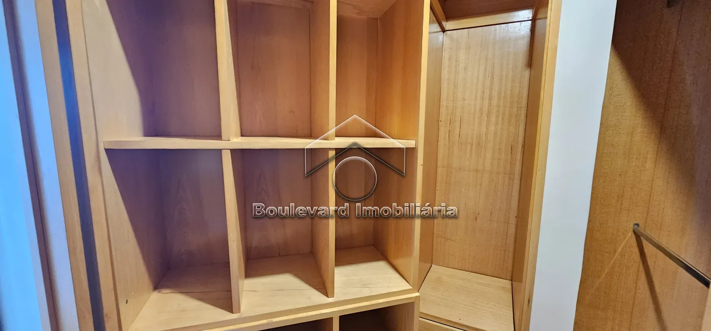 Closet da suíte máster 03 Alugar Apartamento / Padrão em Ribeirão Preto R$ 3.350,00 - Foto 31