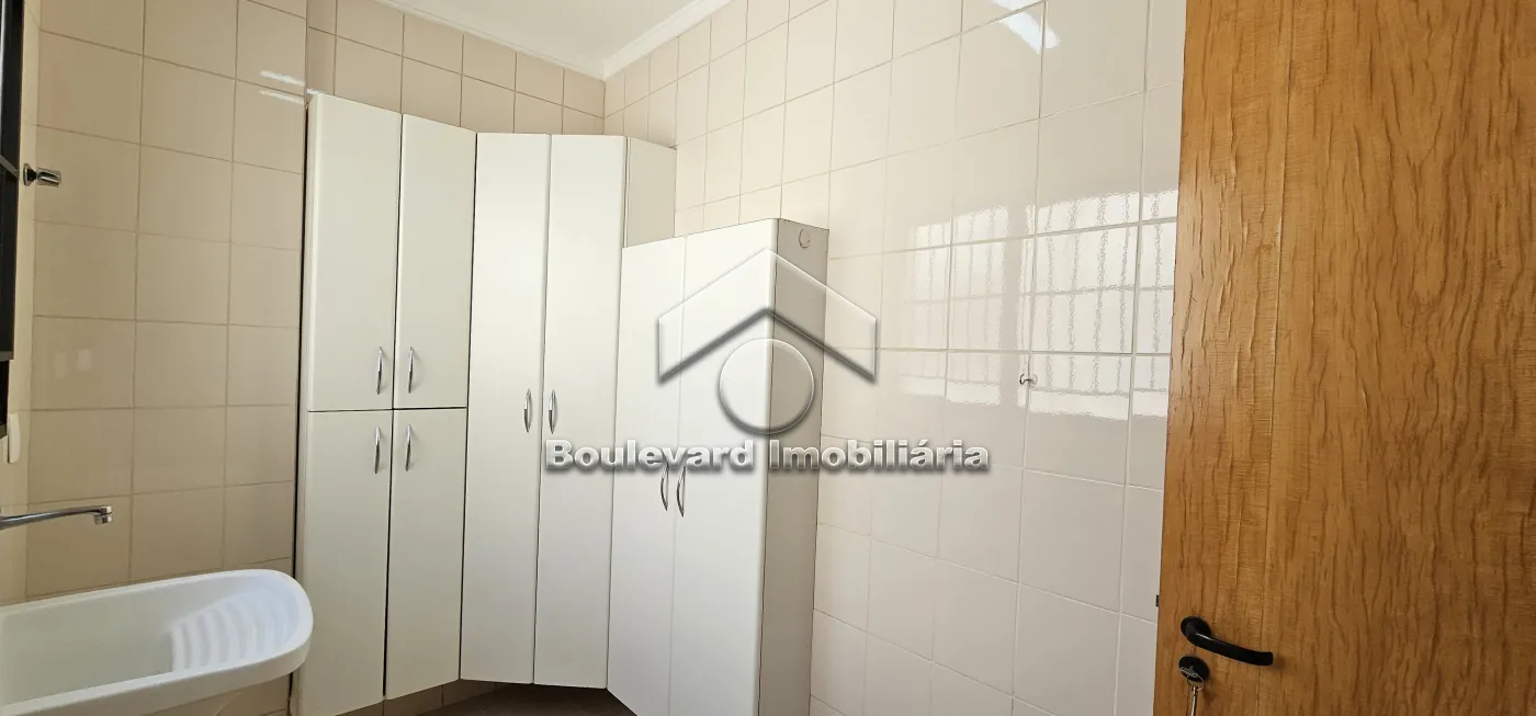 Área de serviço Alugar Apartamento / Padrão em Ribeirão Preto R$ 3.350,00 - Foto 43