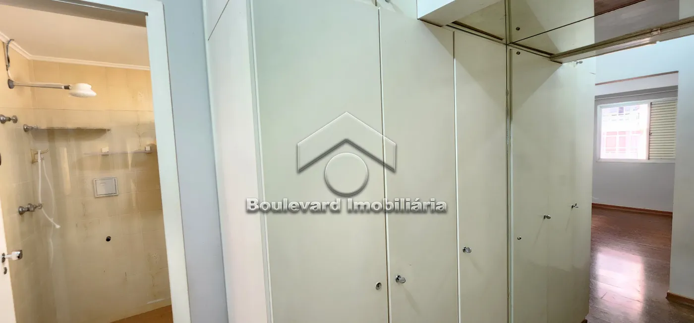 Closet da suíte Alugar Apartamento / Padrão em Ribeirão Preto R$ 1.600,00 - Foto 19