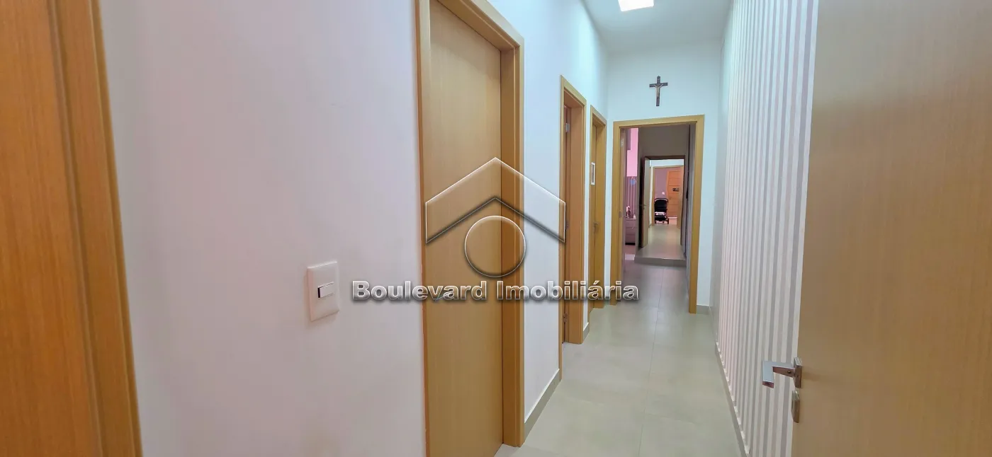 Corredor Quartos Alugar Casa / Condomínio em Cravinhos R$ 5.800,00 - Foto 7