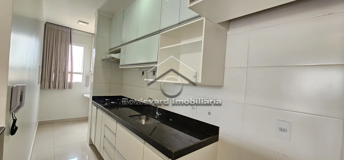 Cozinha Alugar Apartamento / Padrão em Ribeirão Preto R$ 2.400,00 - Foto 25