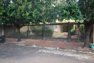 imagem 1 - Casa Sobrado disponível para venda com excelente localização em Ribeirão Preto -SP imagem 1 - Casa Sobrado disponível para venda com excelente localização em Ribeirão Preto -SP