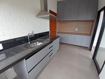 Excelente Casa de condomínio com 3 quartos á venda no bairro Bonfim Paulista em Ribeirão Preto - SP.