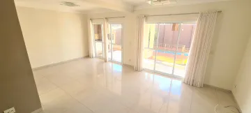 Linda casa com 3 quartos para Locação ou Venda em Condomínio Fechado na cidade de Ribeirão Preto