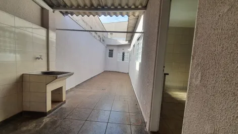 Aluga-se Casa de 03 quartos no Bairro Jardim Paulista em Ribeirão Preto-SP