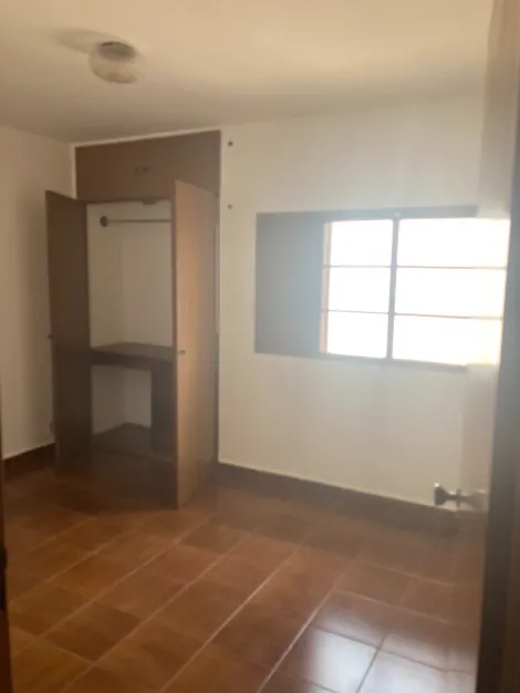 Apartamento com 03 quartos no bairro Jardim Irajá em Ribeirão Preto-SP