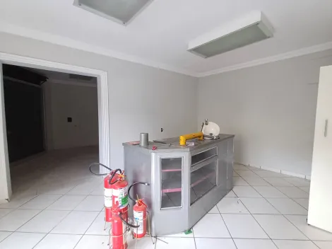 Loja comercial disponível para locação em excelente localização na Vila seixas em Ribeirão Preto -SP.
