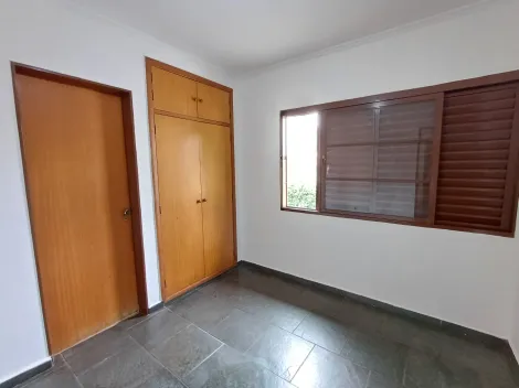 Apartamento padrão com excelente localização no Jardim Irajá em Ribeirão Preto - SP.