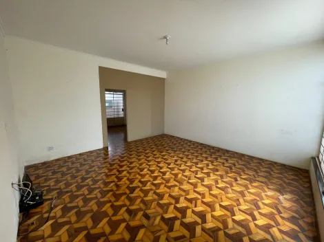 Casa disponível para locação com ótima localização no Bairro Jardim Sumaré em Ribeirão preto -SP.