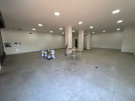 Imóvel comercial disponível para locação em excelente localização no Centro cidade de Ribeirão Preto -SP.